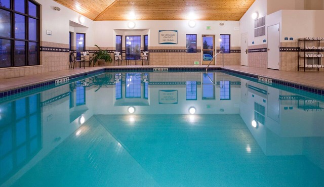 Free Breakfast. Pool & Hot Tub. Gym. Great Location! Near Albertville Premium Outlets