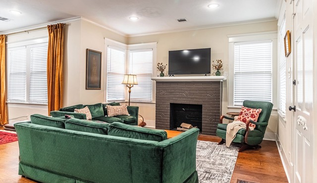 Fully Remodeled Historic Home with King Beds, Close to Everything!