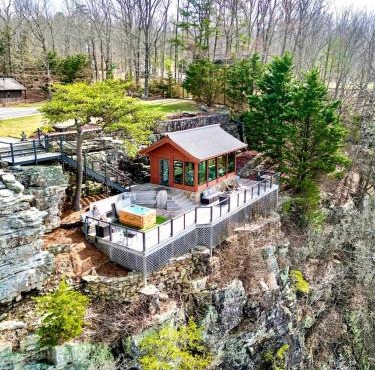 Gorgeous Tea House for Two with Incredible Views for the Ultimate Romantic Escape near Menlo, Georgia