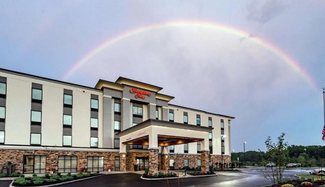 Hampton Inn Madison, OH