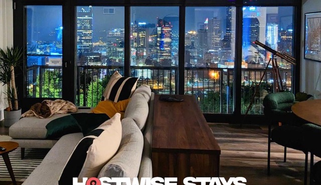 HostWise Stays - Grandview Penthouse - Sweeping City Views, High End Living