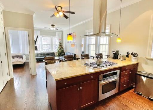 HUGE & BEAUTIFUL 3-Bed apt Queens NYC.A Hidden Gem !!