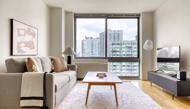 Ideal LIC 1BR w/W/D, Elevator & Doorman, near East River, by Blueground