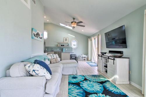 Idyllic South Bethany Home w/Private Beach Access