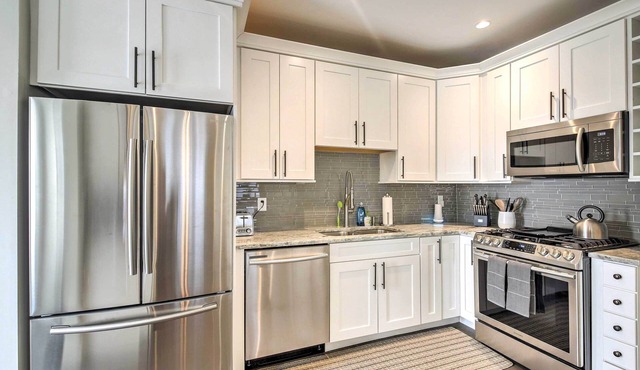 Indianapolis Vacation Rental: 2 Mi to Downtown!