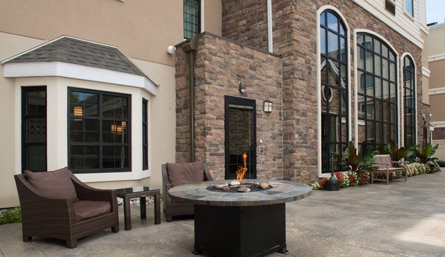 King Studio | Pool & Whirlpool Access