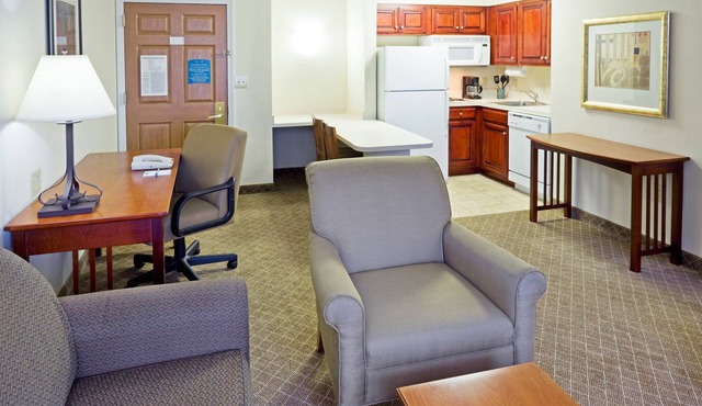 King Suite. Free Breakfast Buffet. Only 20 Minutes from Princeton.