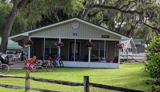 Lake front cottage