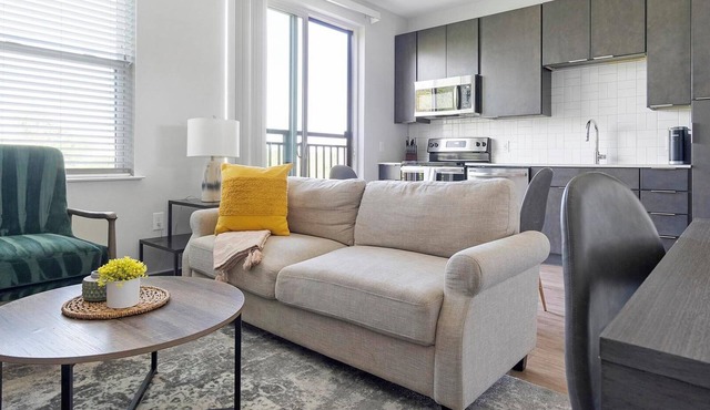 Landing | Amazing Studio, Pool, Courtyard