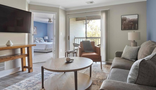 Landing | Beautiful 2BD, Gym, Pool