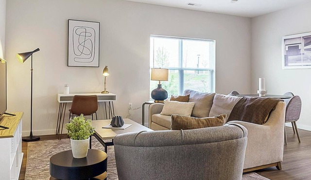 Landing | Incredible 2BD, Pool, Clubhouse