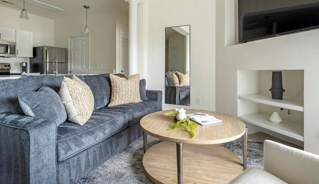 Landing | Spectacular 2BD, Gym