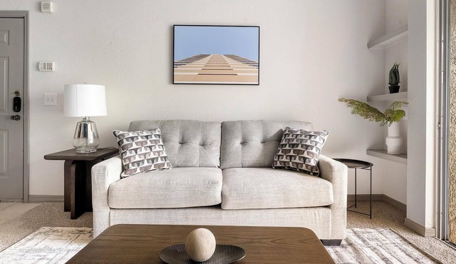 Landing | Stylish 1BD, Gym, Clubhouse