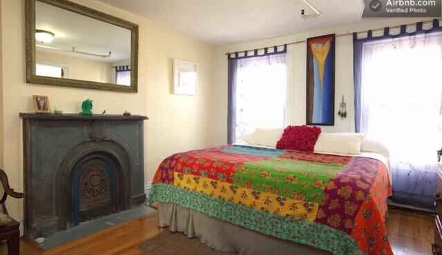 Large, Beautiful, Spacious, Sun Filled & Cozy 1.5 Br Apt