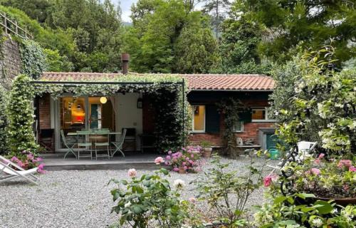Lo Sceriffo delightful villa in dreamy garden AC