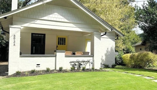 Location! Super walkable & charming midtown stay!