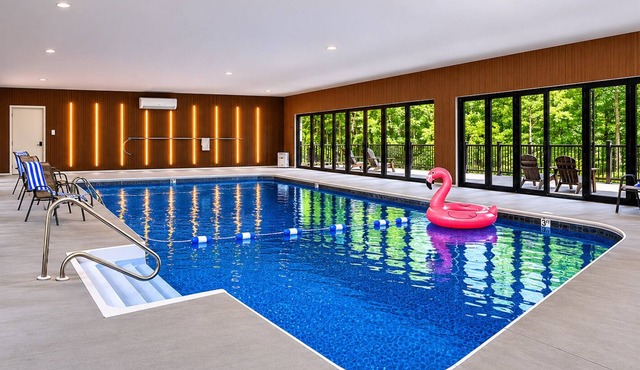 LUX Heated Pool, Pickleball, Hot Tub Sauna, Arcade