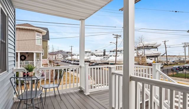 ★Luxurious & Comfy★ Close to Beaches 🏖️Tons of outdoor spaces 🐕 PFR
