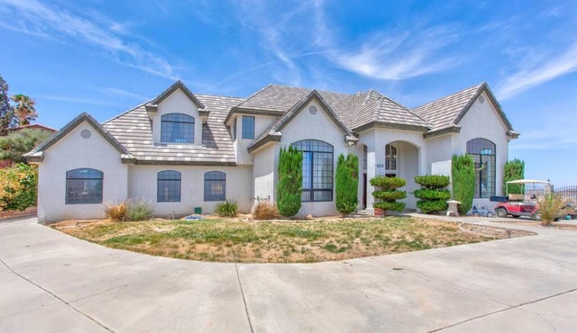 LUXURIOUS VILLA FOR BEST VACATIONS AND MEMORIES