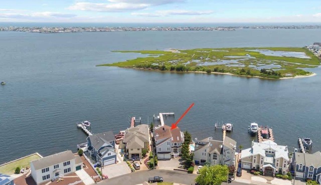 Luxury Bayfront Retreat w/Pool, Game Room & Dock
