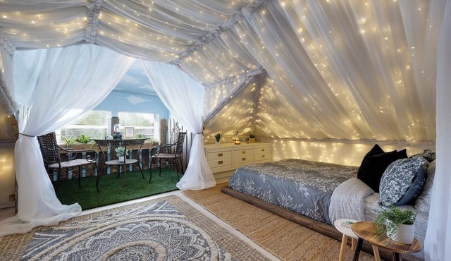 Magical Midsummer Night Glamping Loft w Bikes