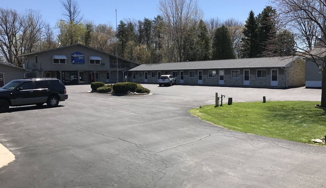 Marinette Inn