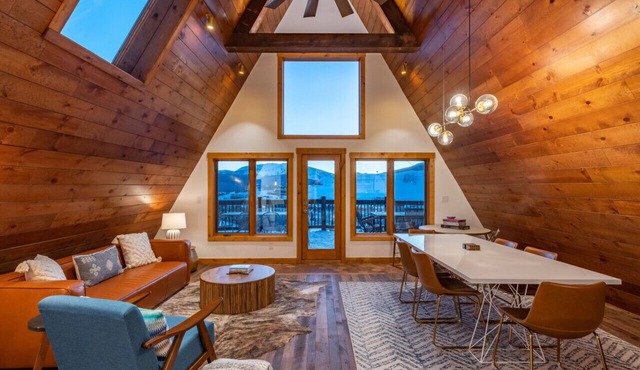 Mid-Century Mountain Home, Fully Remodeled, Style & Comfort in Crested Butte, CO