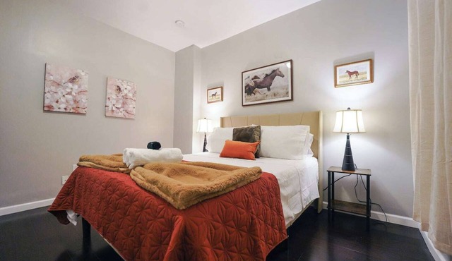 Modern Comfy Home, minutes to NYC