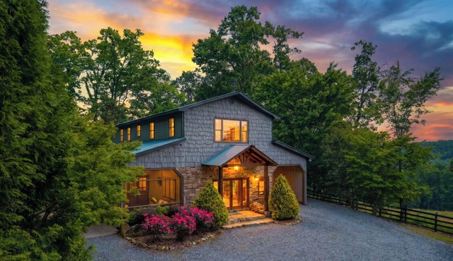 Moonlight Retreat - Blue Ridge, Ga.