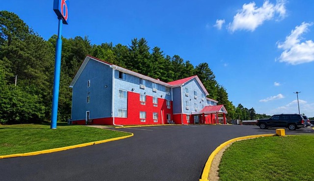 Motel 6 Morehead, KY