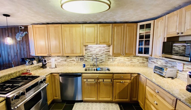 Mountain Mama’s Retreat Ski In/Ski Out, Hot Tub