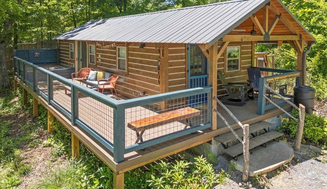 Mountaintop Retreat - central hiking & activities