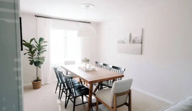 NEW Ames Getaway - Centrally Located, Sleeps 8