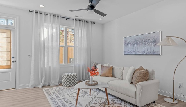 New Built Dreamy Designer's Retreat, Fire Pit, Office Desks