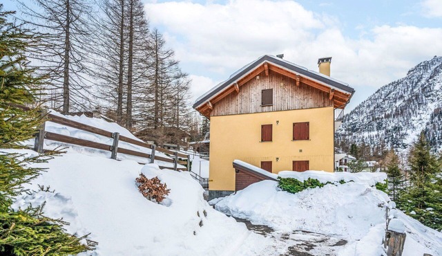 Nice apartment for 4 guests with WIFI, TV and balcony