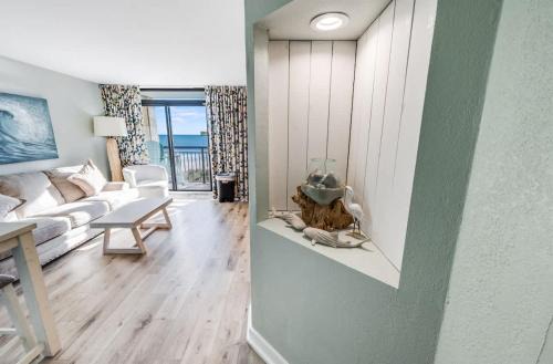 No Steps Low Floor Oceanfront Balcony Pools