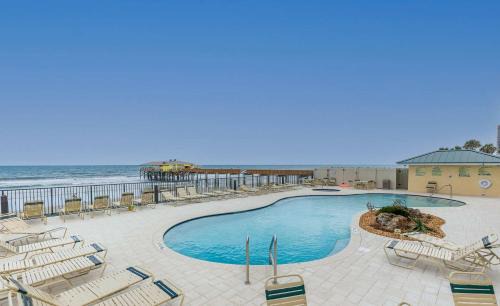 Ocean Front Suite! Sunglow Resort 101 by Brightwild