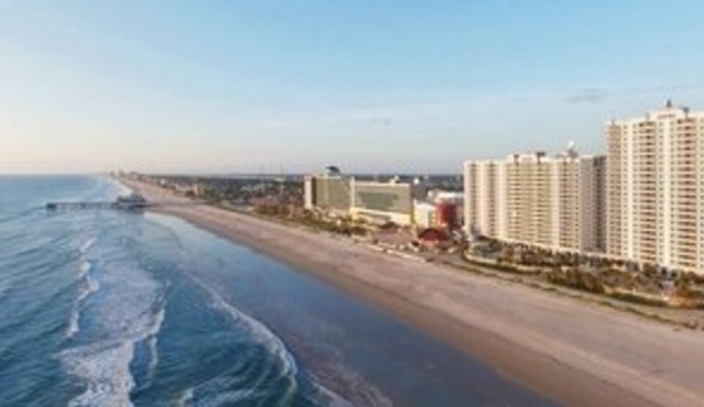 Ocean Front, Two Bedroom Lock Off, Luxury Condo, Daytona Beach, Florida 1948889