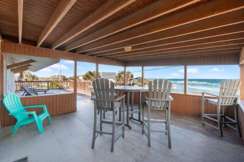 Oceanfront Beach House in St. Augustine | Sleeps 10