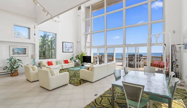 Oceanfront Miami Vice House - Sleeps 12 - Hot Tub - Croatan Beach