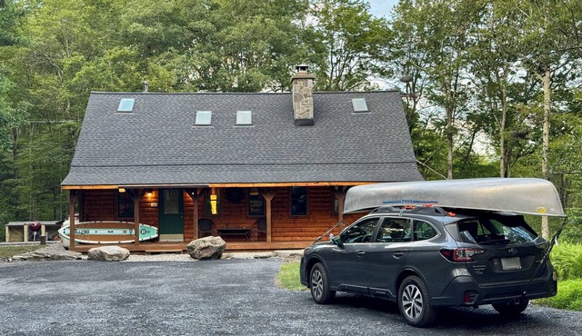 Peaceful Cabin - 10 Acres - Wildlife - Hot Tub - Huge Fireplace - Protected Land