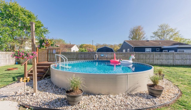 Pet-Friendly Bay Escape w/Pool