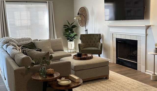 Pet friendly house minutes from Kentucky Horse Park and UK