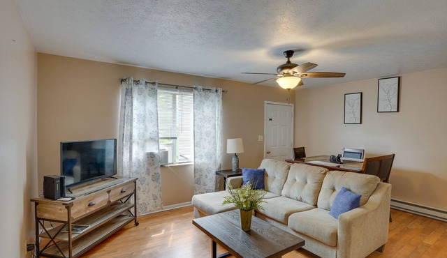 Pet-Friendly Oak Hill Vacation Rental!