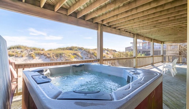 Pet-friendly oceanfront treasure on the 4x4 beaches!