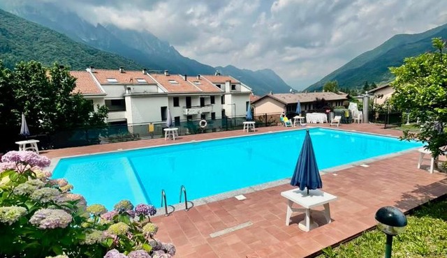 Pool es now lake Como