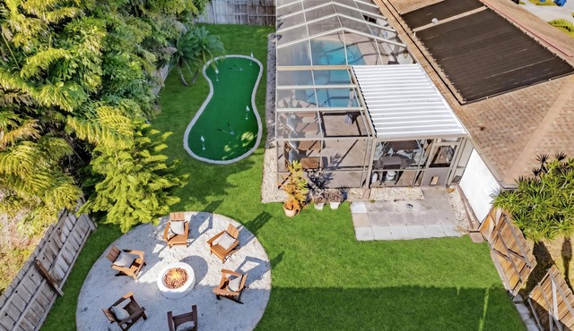 Pool & Fire Pit Retreat – Sleeps 14 - BBQ Grill