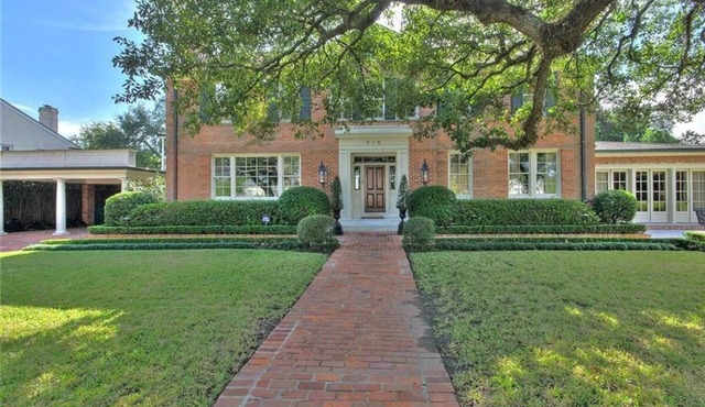 Privacy & Security: Gated Mansion in Exclusive Nola Neighborhood