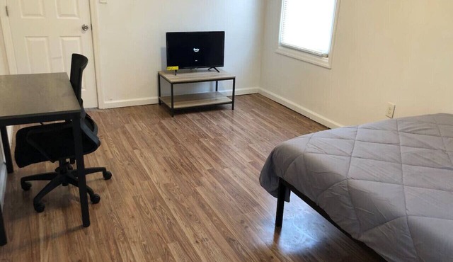 Private 3 bed, 1 bath apartment near EWR/NYC, MetLife Stadium 30 mins