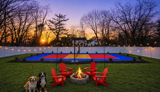 Private Pickleball Court+Huge Fenced Yard, Easy Access to Grand Park & Downtown